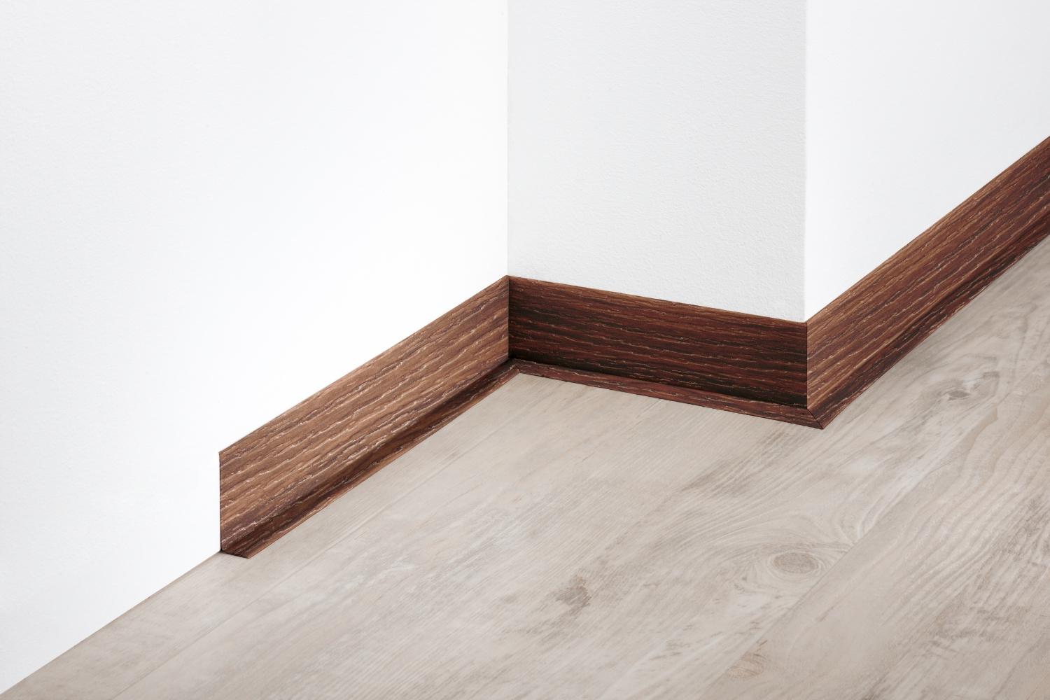 Öntapadós lágy PVC szegélyléc 50×15 mm 5 m  dió