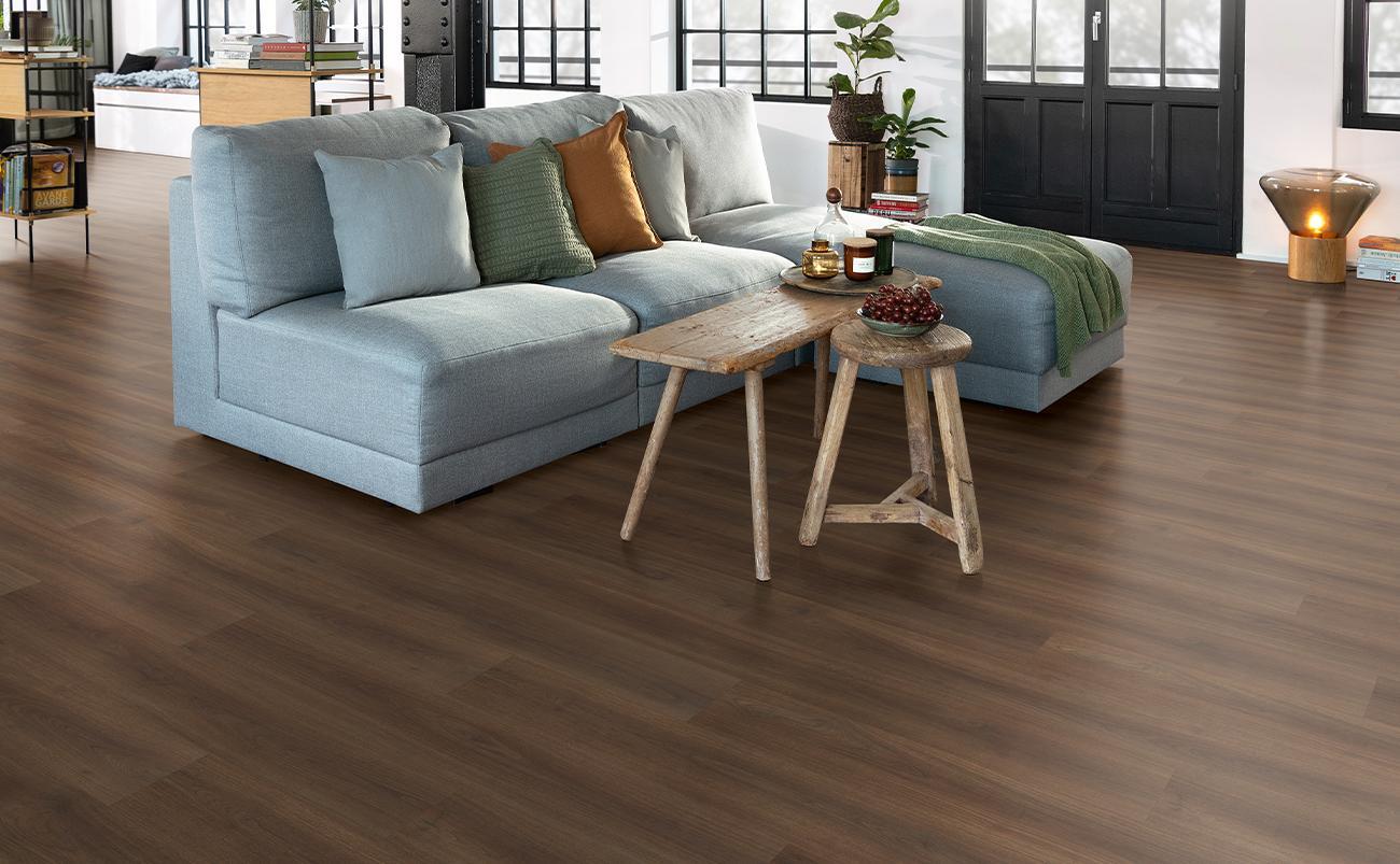 Egger Pro Classic 8/31 Dark Bedollo Walnut – laminált padló