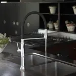 RamonSoler kihúzható konyhai csaptelep, Black Chrome