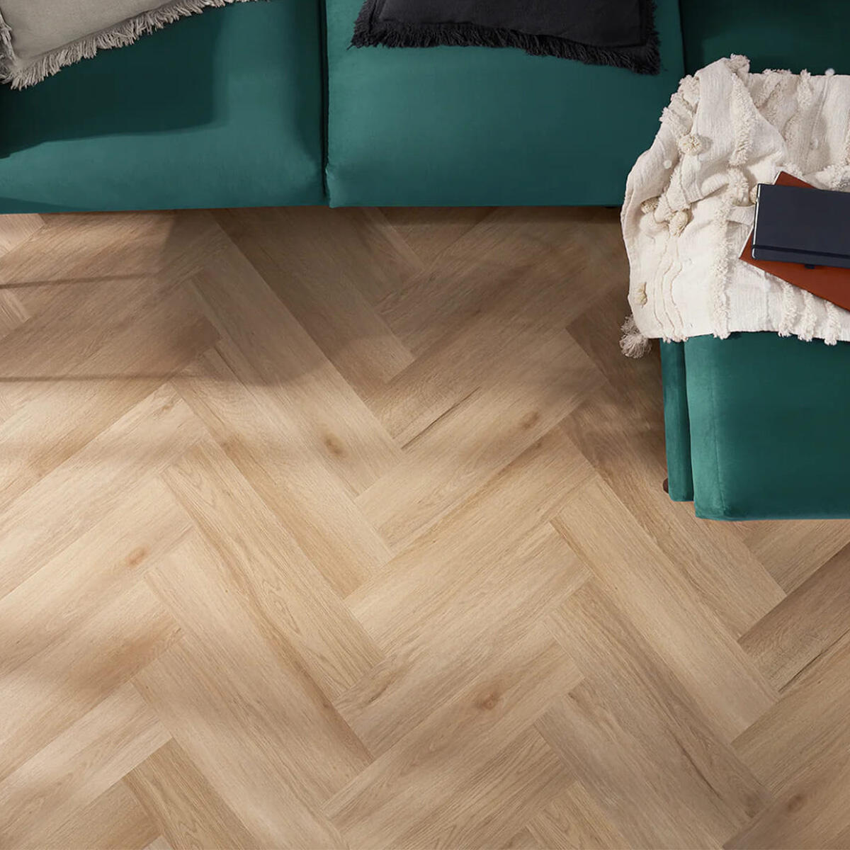 Arbiton Amaron Herringbone Acoustic Harlow Oak – halszálka mintás klikkes SPC padló