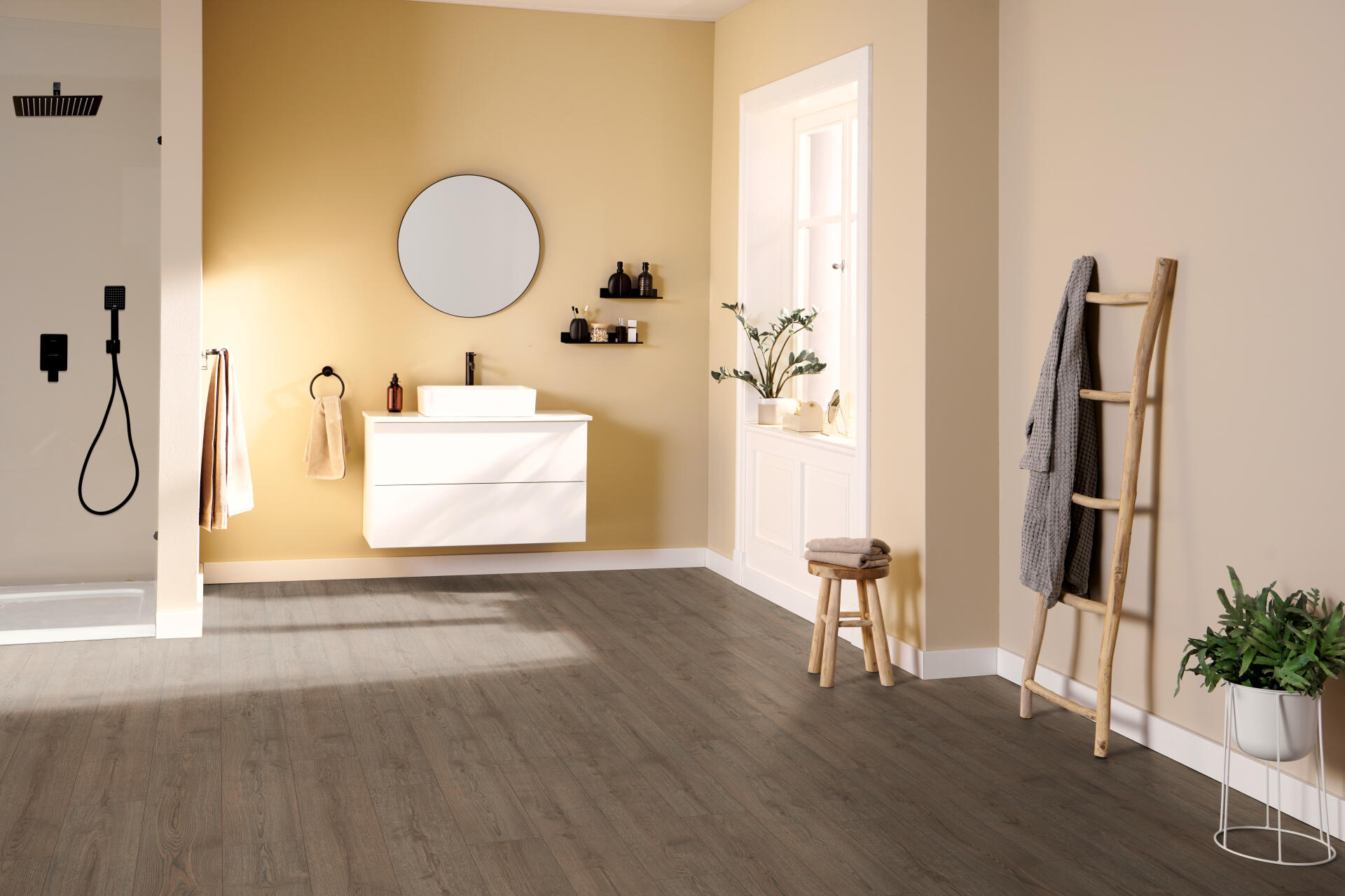Egger Pro Classic 8/32 Aqua+ Dark Turin Oak – laminált padló