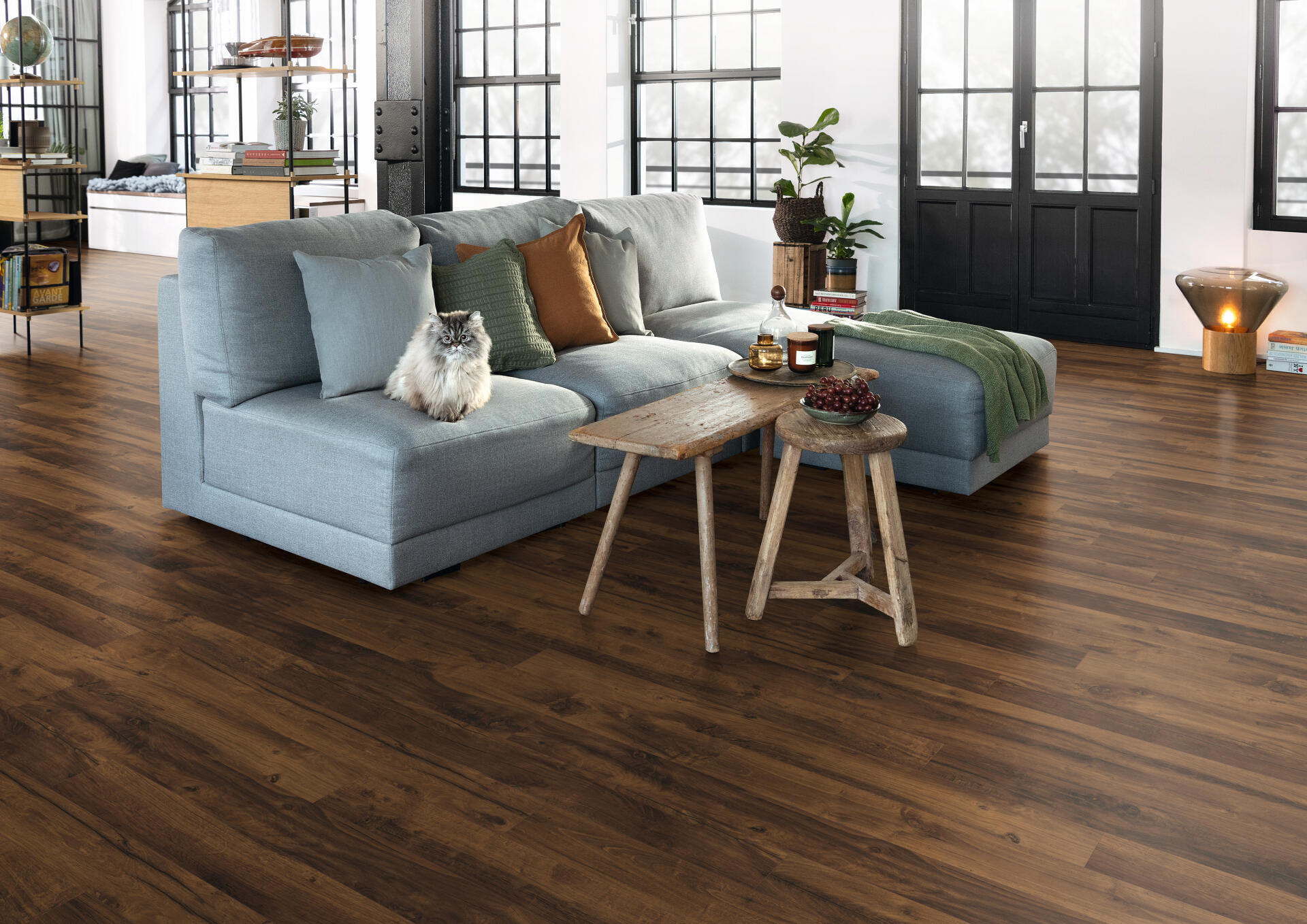 Egger Pro Medium 8/32 Aqua Dark Hunton Oak – laminált padló