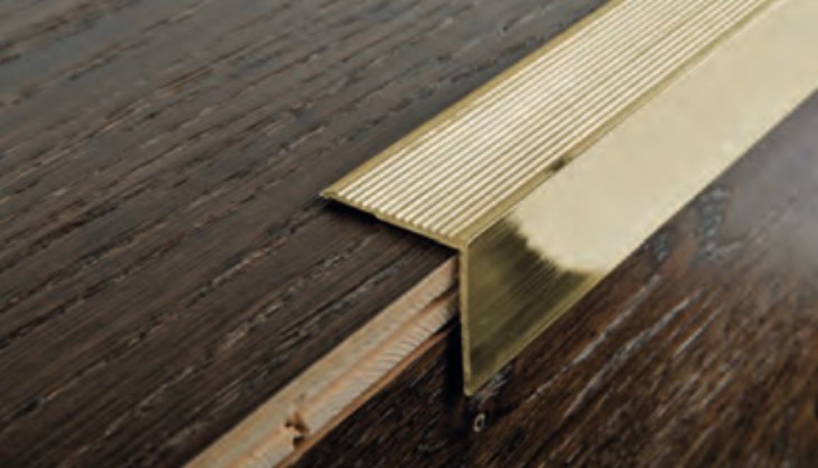 Progress Prowalk Öntapadós Polírozott Sárgaréz Lépcsőprofil 22 x 22 mm (0,9 m/szál)